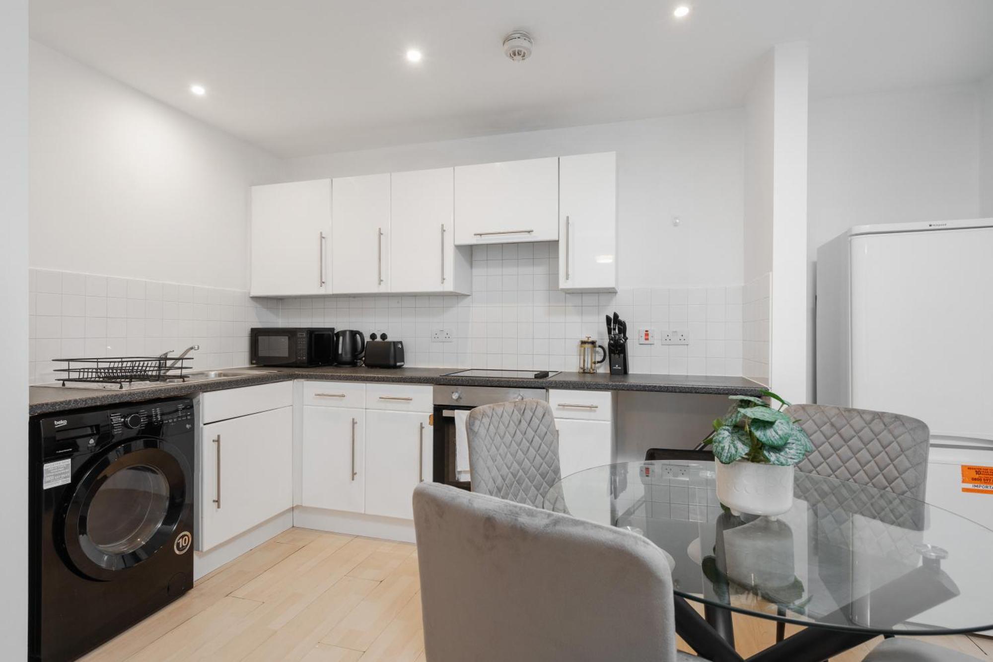Lux Livin' - Luxury 2 Bed Centre Free Parking Apartamento